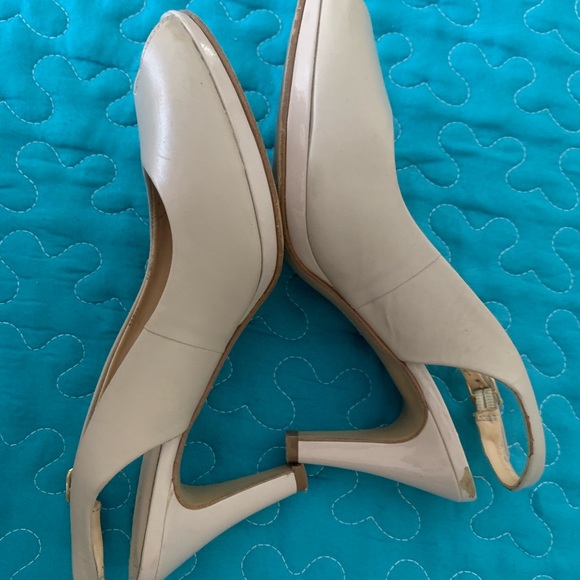 Andrea -Leather Heels - Picture 6 of 11